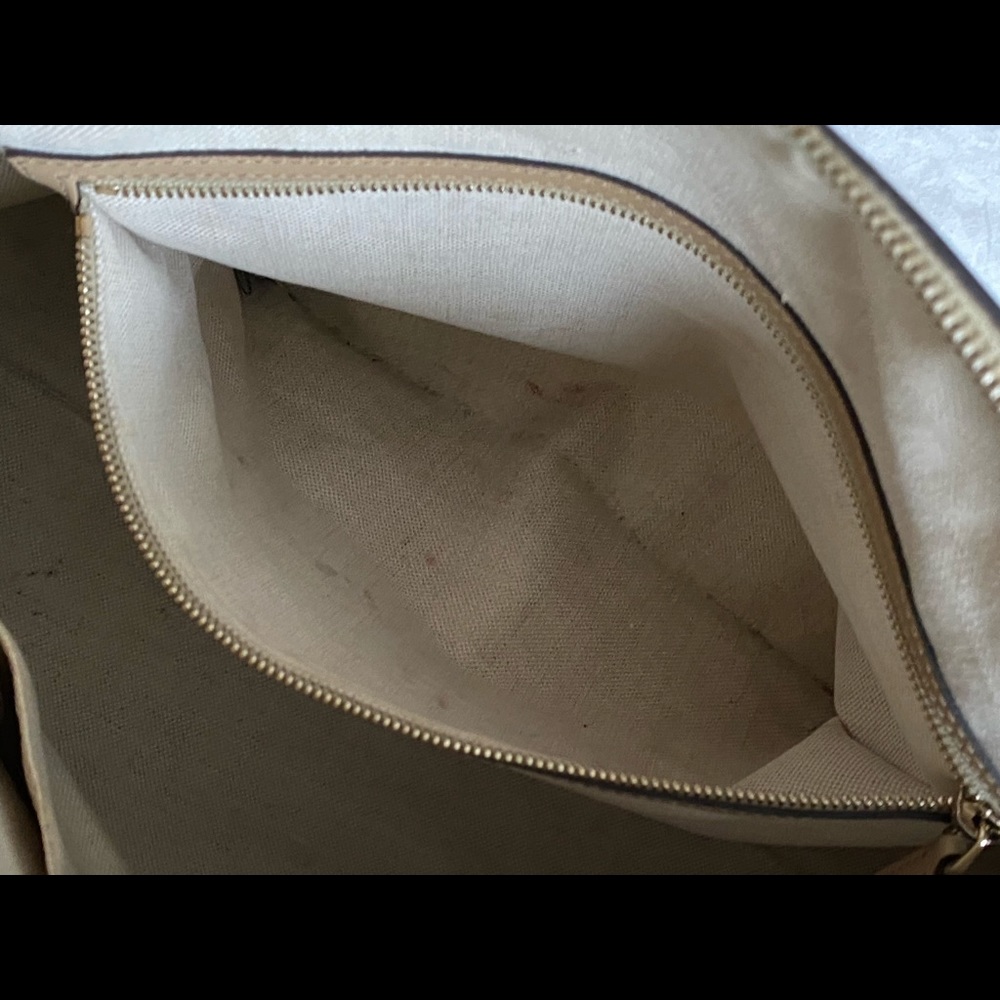 Authentic Gucci tote/shoulder bag in good condition! Large enough to hold iPad. - Picture 7 of 15